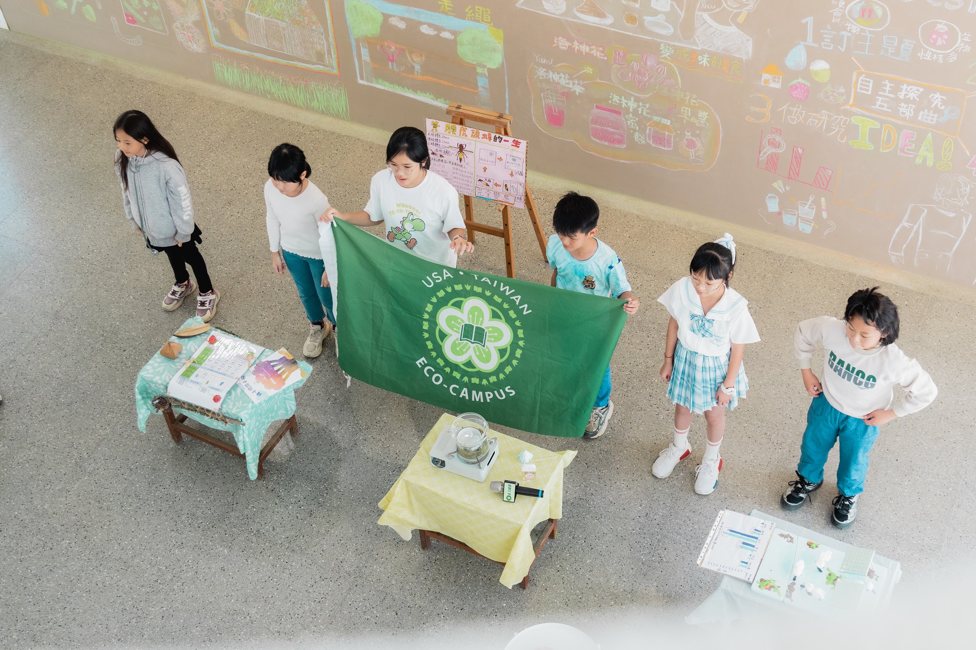 臺南市虎山實小的孩子介紹自己研究的環境課題，發人省思。攝影：戴義霖