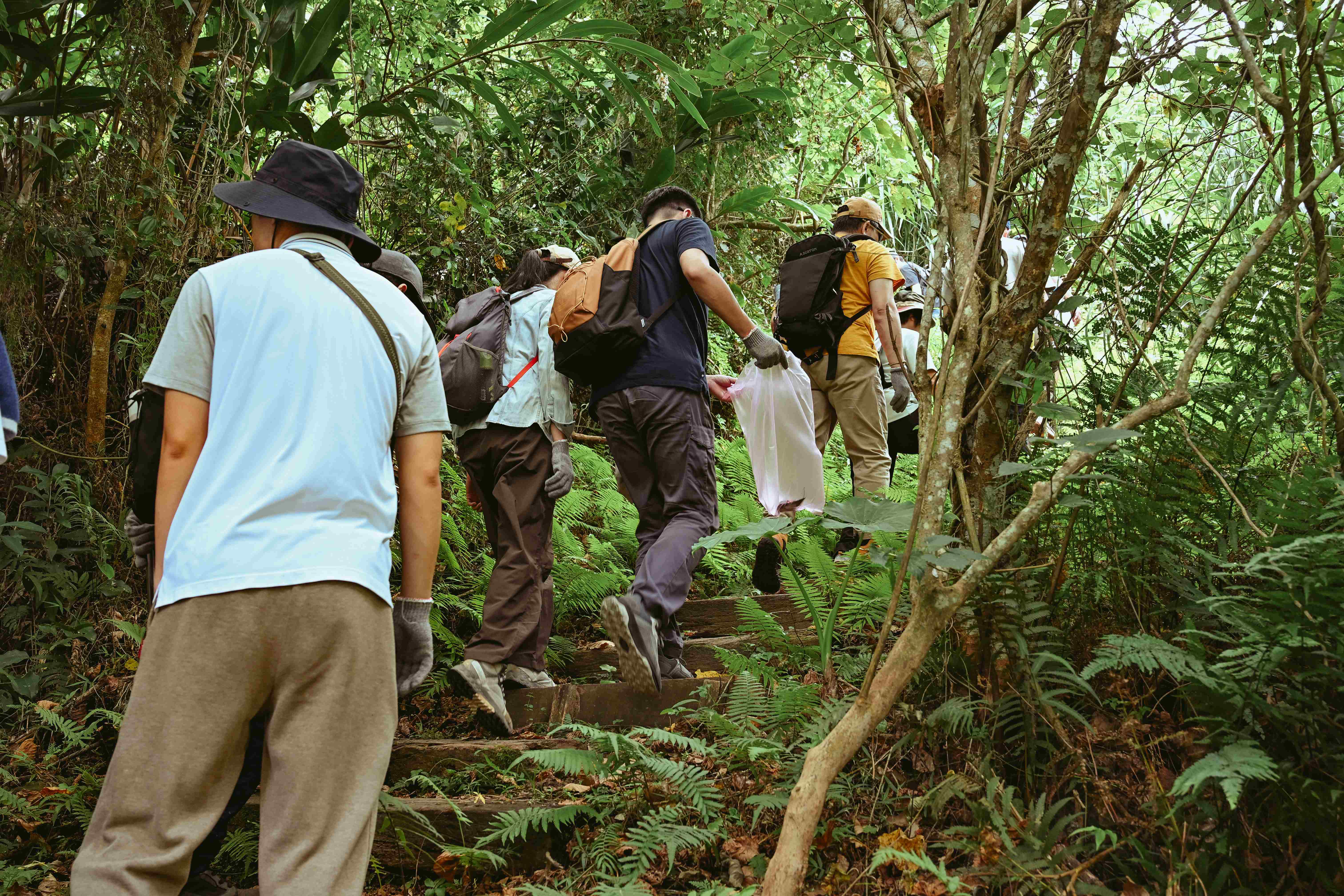 帶走的不只是垃圾:從登山看見永續生活的可能