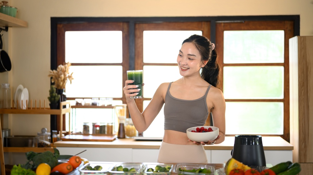 健康的飲食和運動習慣雙管齊下，能增加肌肉量、預防肌少症。（圖片來源：Shutterstock）