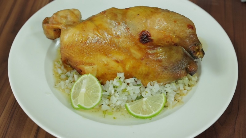 芋頭入餡翻轉烤雞　屏東原鄉黃千珊勇奪「首惜傳說獎」雙料大獎