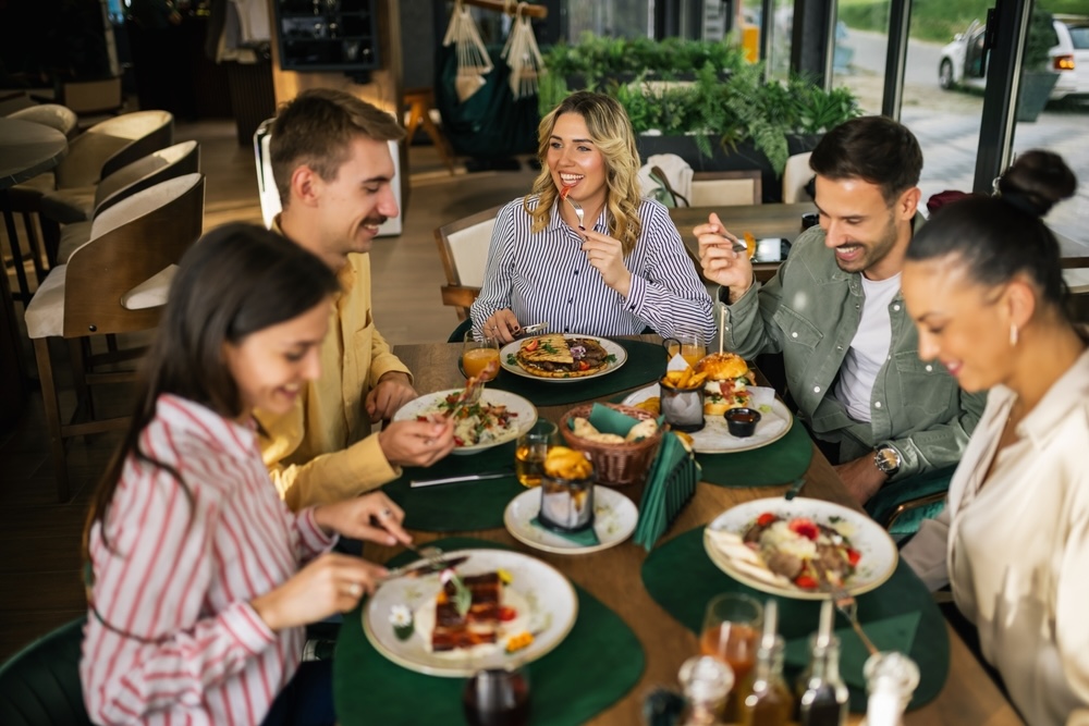 告別擬社交，迎接真連結：在 AI 之外，找回人與人之間的距離