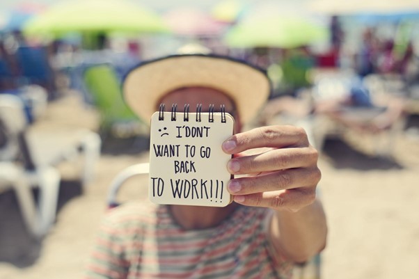 教你 5 招解決收假症候群！曬曬太陽、吃堅果⋯這些食物讓你放鬆心情對抗焦慮